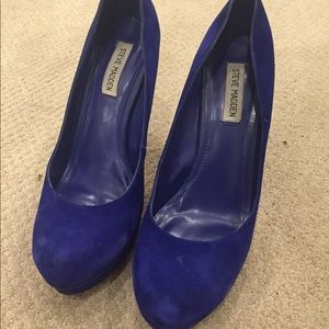Steve Madden royal blue platform suede pump